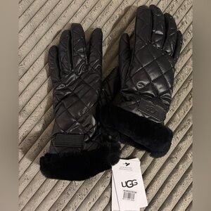 UGG Quilted Black Gloves with Fur Trim
